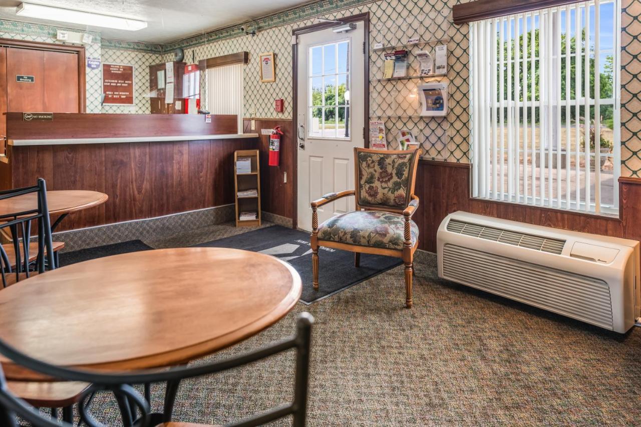 Knights Inn Sandusky Exterior photo